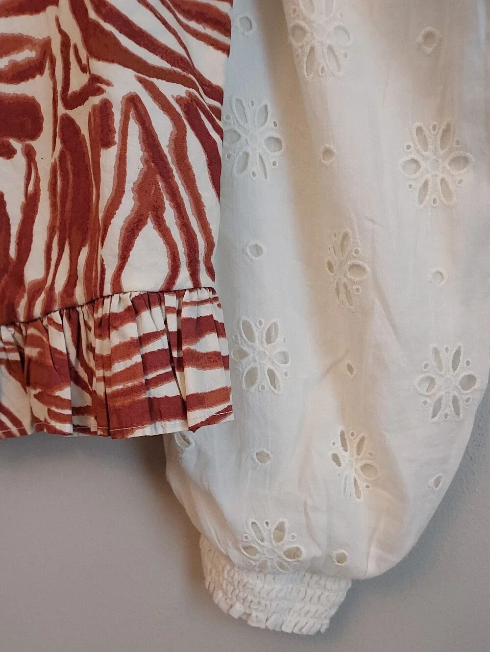 Anthropologie Love The Label Animal Print Long Sleeve Top Size Small